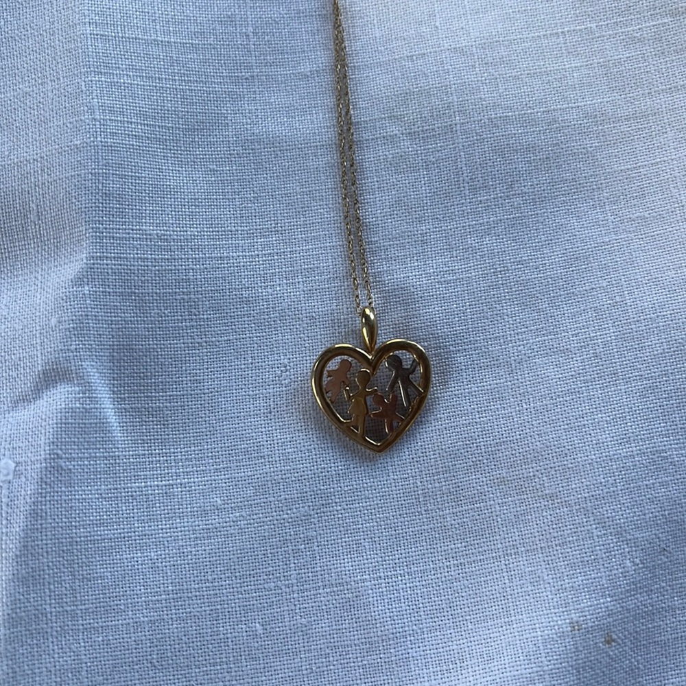 Pendant necklace